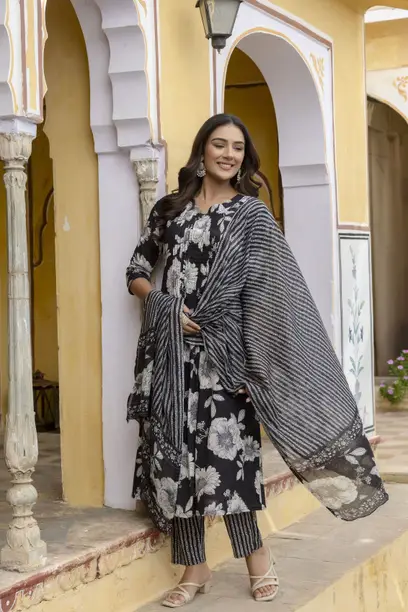 Women Pure Cotton Kurta Pant Dupatta Set